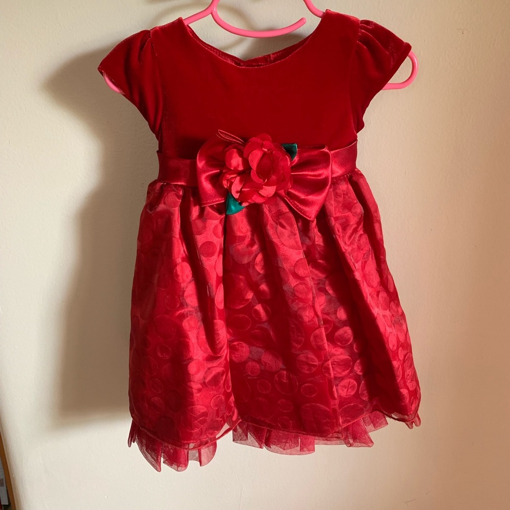 Beautiful like new red 18m holiday dress